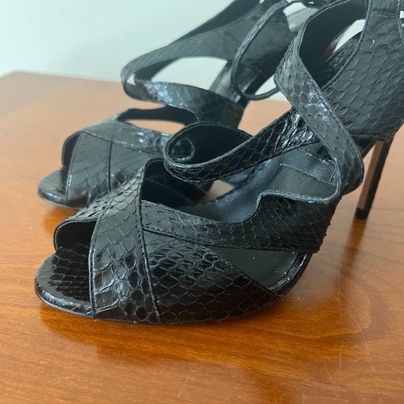 Michael Kors Black Snakeskin Open Toe Heel Pumps - Never Worn Size EU 36 1/2 - Picture 5 of 7